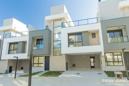 Sobrado com 3 Quartos à venda, 169m² no Santa Felicidade, Curitiba
