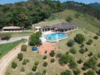Fazenda/Sítio com 3 Quartos à venda, 300m² no CEDRO, Paraibuna
