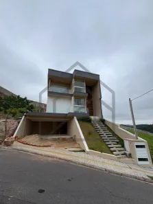 Apartamento com 3 Quartos à venda, 270m² no Casa de Pedra, Volta Redonda
