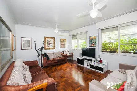 Casa com 7 Quartos à venda, 300m² no Jardim Itu, Porto Alegre