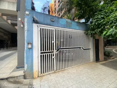 Casa com 9 Quartos para venda ou aluguel, 250m² no Pinheiros, São Paulo