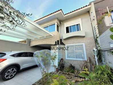 Sobrado com 3 Quartos à venda, 134m² no Jardim das Américas, Curitiba
