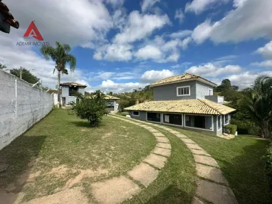 Fazenda/Sítio com 4 Quartos à venda, 250m² no Veraneio Irajá, Jacareí