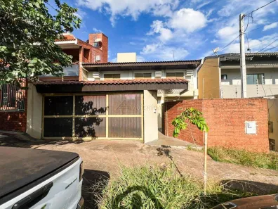 Casa com 5 Quartos para alugar, 233m² no Jardim Presidente, Londrina