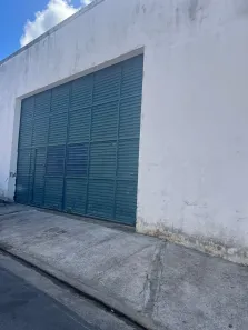 Galpão/Depósito/Armazém com 1 Quarto para alugar, 900m² no Clima Bom, Maceió