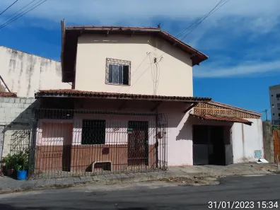 Casa com 3 Quartos para alugar, 175m² no Engenheiro Luciano Cavalcante, Fortaleza