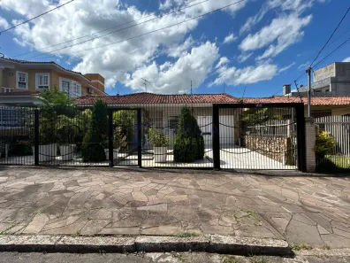 Casa com 5 Quartos à venda, 253m² no Vila Ipiranga, Porto Alegre