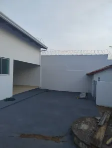 Casa com 3 Quartos para alugar, 210m² no Jardim Helvécia, Aparecida de Goiânia
