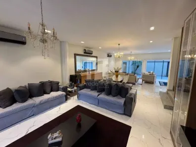 Sobrado com 4 Quartos à venda, 600m² no Canto do Forte, Praia Grande