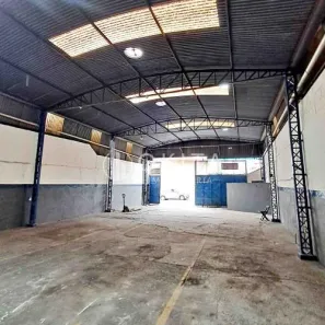 Galpão/Depósito/Armazém para alugar, 250m² no Jardim Belaura, São Paulo