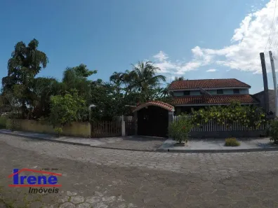 Sobrado com 3 Quartos à venda, 211m² no Califórnia, Itanhaém