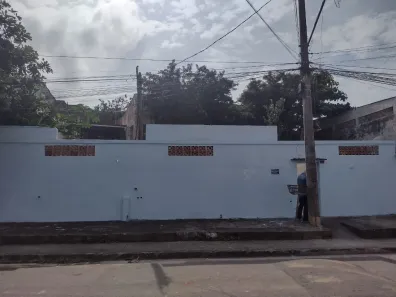 Casa com 3 Quartos à venda, 4600m² no Sepetiba, Rio de Janeiro
