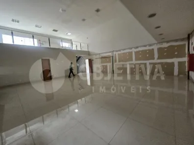 Ponto Comercial para alugar, 263m² no Custódio Pereira, Uberlândia