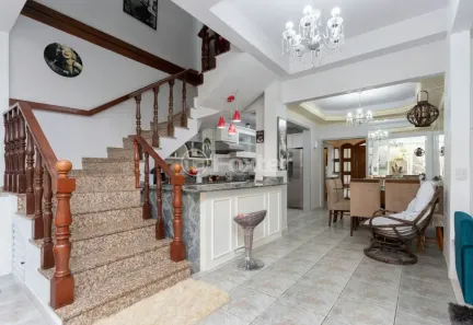 Casa com 3 Quartos à venda, 190m² no Rubem Berta, Porto Alegre