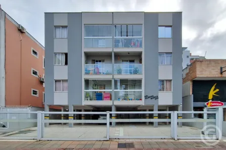 Apartamento com 4 Quartos para alugar, 121m² no Kobrasol, São José