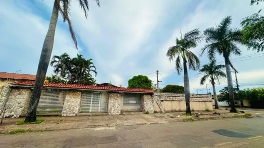 Casa com 3 Quartos à venda, 513m² no Setor Criméia Oeste, Goiânia