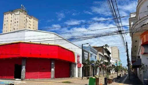 Ponto Comercial para venda ou aluguel, 220m² no Centro, Lins