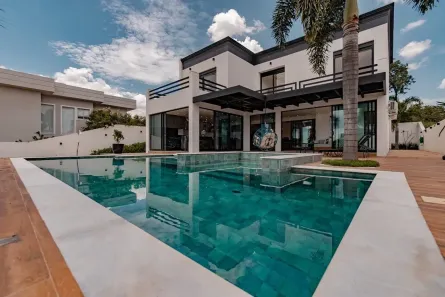 Casa de Condomínio com 4 Quartos à venda, 365m² no Usina, Atibaia