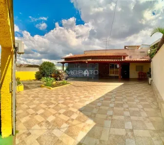 Casa com 4 Quartos à venda, 480m² no São Joaquim, Contagem