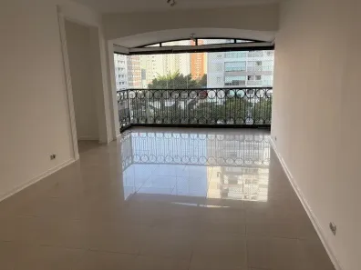 Apartamento com 3 Quartos para alugar, 135m² no Moema, São Paulo