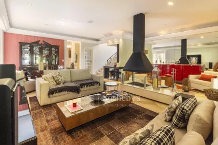 Casa de Condomínio com 4 Quartos à venda, 490m² no Alphaville Residencial Zero, Barueri