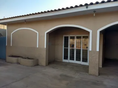 Casa com 3 Quartos à venda, 214m² no Centro-Sul, Várzea Grande
