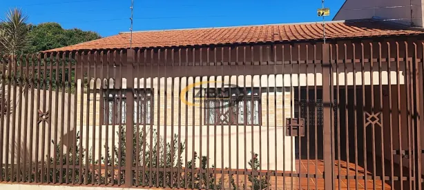 Casa com 4 Quartos à venda, 186m² no Aeroporto, Londrina
