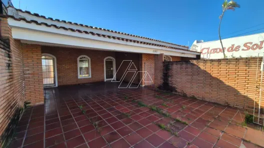 Casa com 4 Quartos à venda, 230m² no Alto Cafezal, Marília