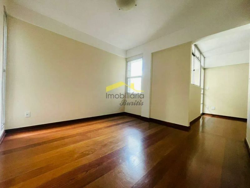 Apartamento com 3 quartos — Buritis, Belo Horizonte