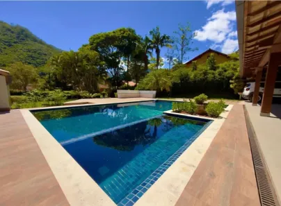 Casa de Condomínio com 4 Quartos à venda, 450m² no Corrêas, Petrópolis