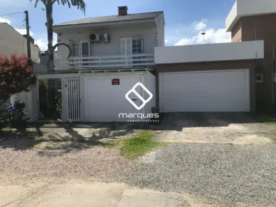 Sobrado com 3 Quartos à venda, 198m² no Três Vendas, Pelotas