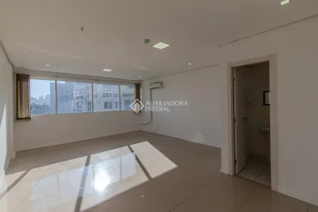 Sala Comercial à venda, 39m² no Bom Fim, Porto Alegre