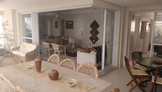 Apartamento com 3 Quartos para alugar, 158m² no Vila Nova Conceição, São Paulo