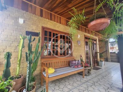 Casa de Condomínio com 3 Quartos à venda, 220m² no Albuquerque, Teresópolis