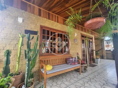 Casa de Condomínio com 3 Quartos à venda, 220m² no Albuquerque, Teresópolis