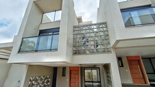 Casa de Condomínio com 3 Quartos à venda, 141m² no Mercês, Curitiba