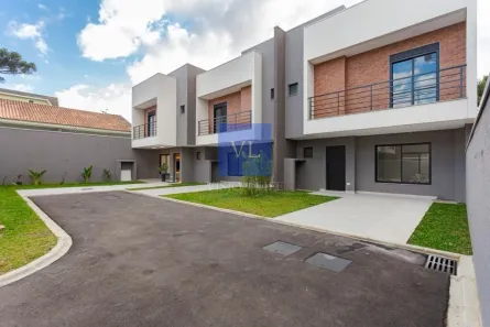 Sobrado com 3 Quartos à venda, 112m² no Uberaba, Curitiba