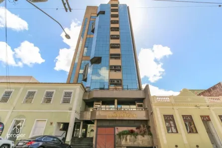 Sala Comercial com 3 Quartos para venda ou aluguel, 44m² no Centro, Pelotas
