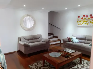 Casa com 3 Quartos à venda, 168m² no Vila Scarpelli, Santo André