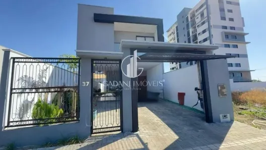 Casa com 3 Quartos à venda, 167m² no Setor Comercial, Sinop