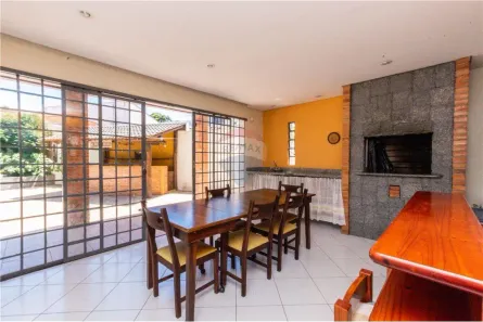Casa com 5 Quartos à venda, 477m² no Guabirotuba, Curitiba