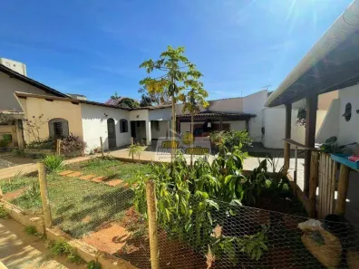 Casa com 5 Quartos à venda, 529m² no Santa Maria, Uberaba
