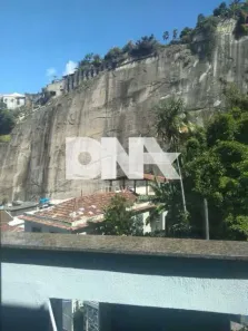 Casa com 6 Quartos à venda, 200m² no Catete, Rio de Janeiro