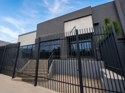 Imóvel Comercial para alugar, 450m² no Jardim Shangri-la A, Londrina