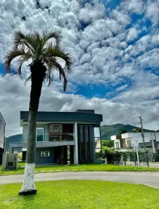 Casa com 3 Quartos à venda, 212m² no São João do Rio Vermelho, Florianópolis