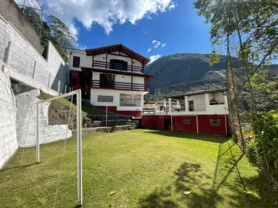 Casa com 4 Quartos à venda, 368m² no Retiro, Petrópolis