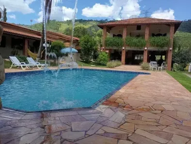 Fazenda/Sítio com 5 Quartos à venda, 600m² no Estância Suíça, Serra Negra