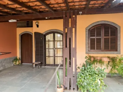 Casa com 2 Quartos à venda, 98m² no Casa de Pedra, Volta Redonda