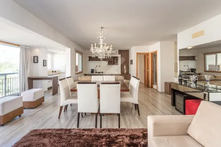 Apartamento com 3 Quartos para alugar, 163m² no Jardim Europa, Porto Alegre