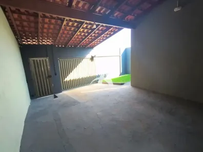 Casa com 3 Quartos para alugar, 118m² no Laranjeiras, Uberlândia